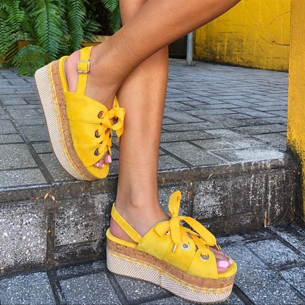 Menina Platform Sandals Women's sz 7 Yellow Shoes Chunky Espadrille Style